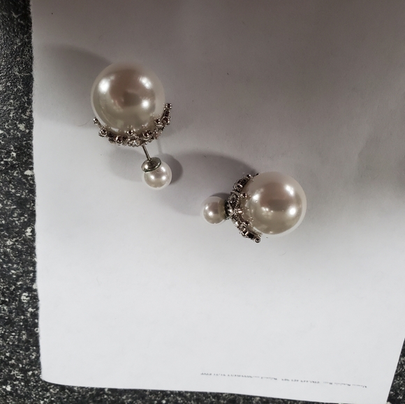 Earrings - Picture 2 of 4